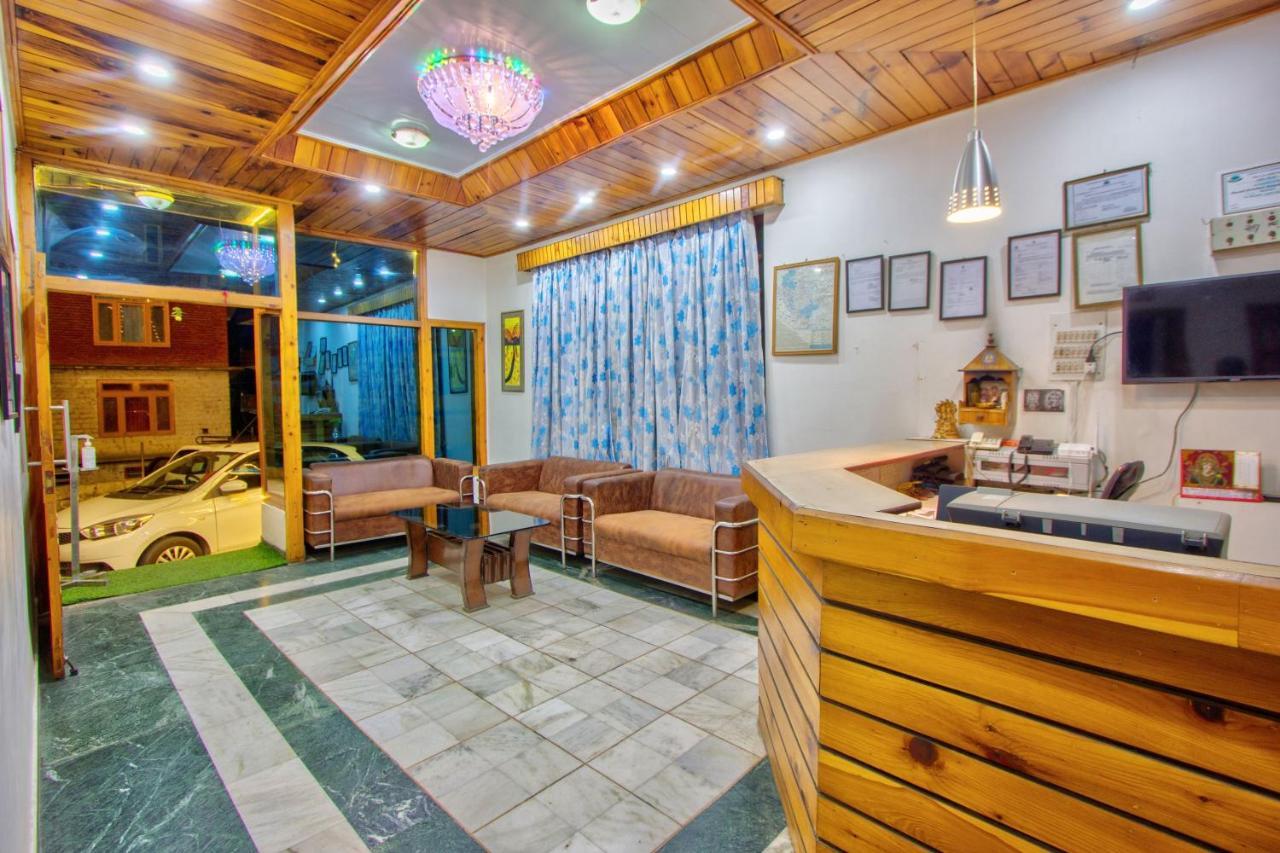 Hotel Royal Manali Bagian luar foto